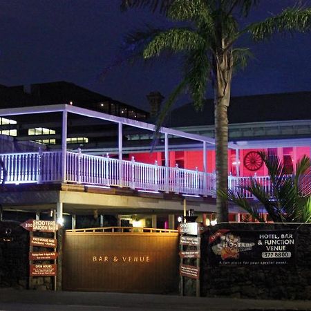 Shooters Saloon Hotel & Cabins Auckland Exteriör bild