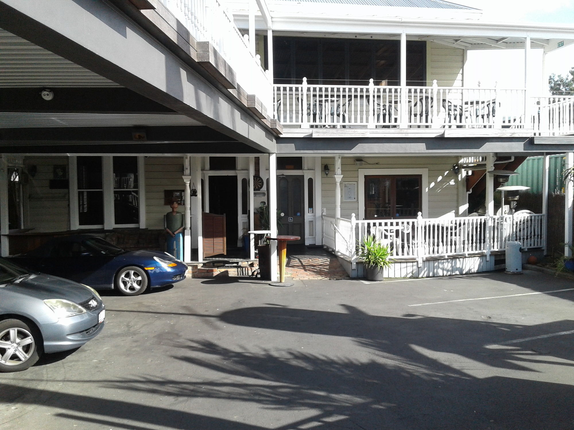 Shooters Saloon Hotel & Cabins Auckland Exteriör bild
