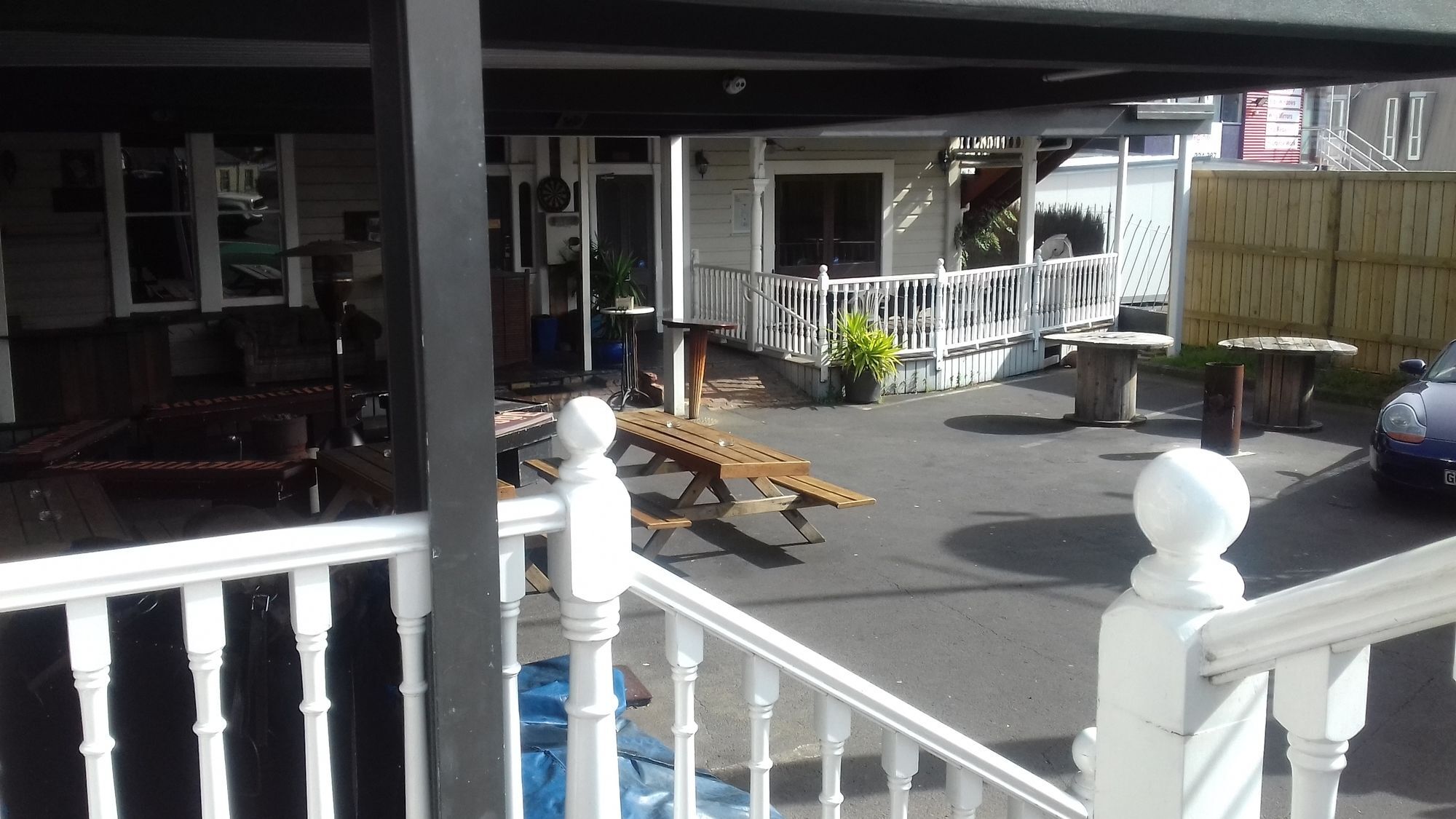 Shooters Saloon Hotel & Cabins Auckland Exteriör bild
