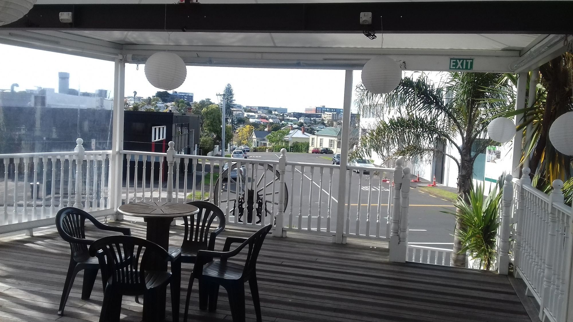 Shooters Saloon Hotel & Cabins Auckland Exteriör bild