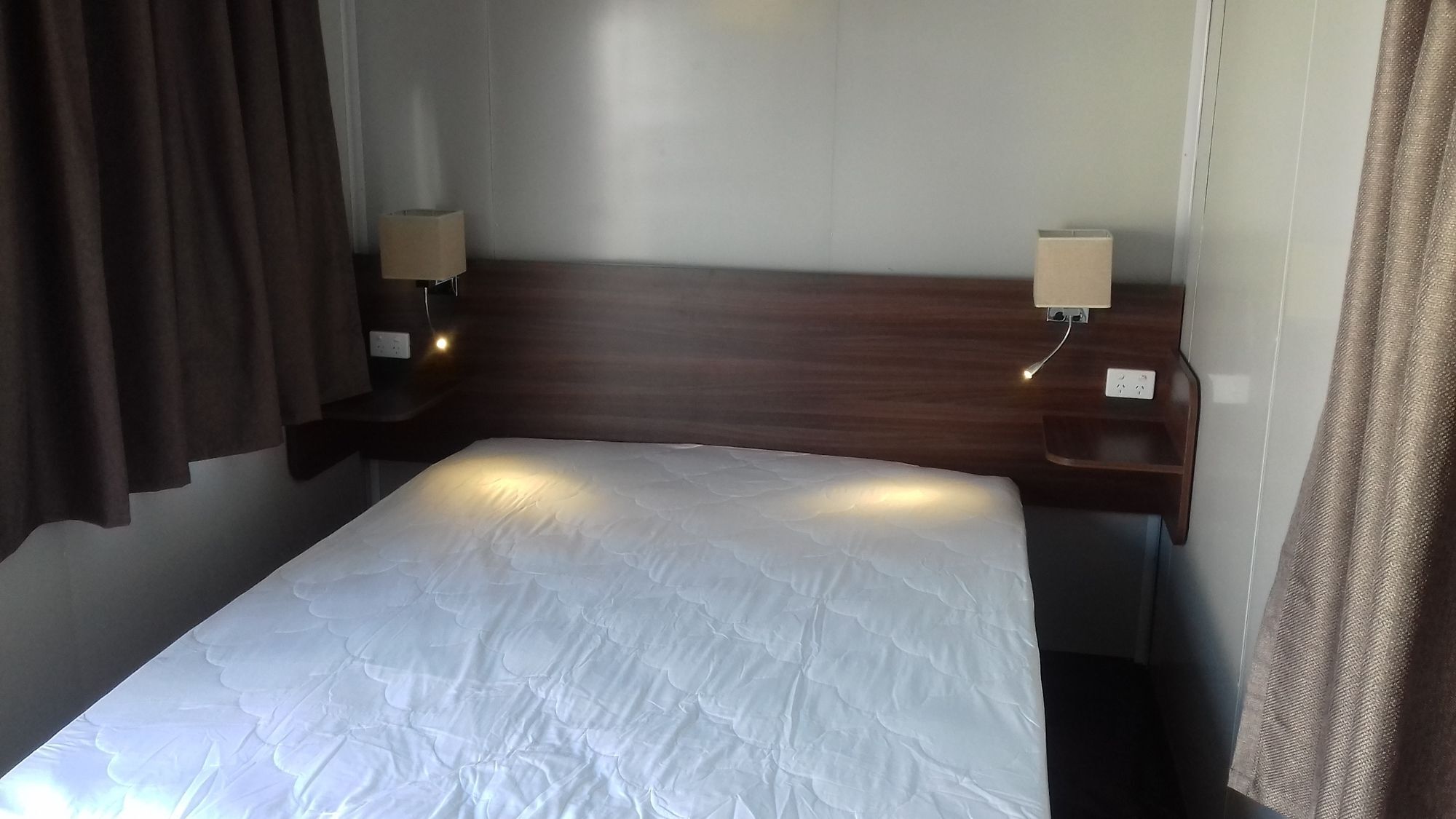 Shooters Saloon Hotel & Cabins Auckland Exteriör bild